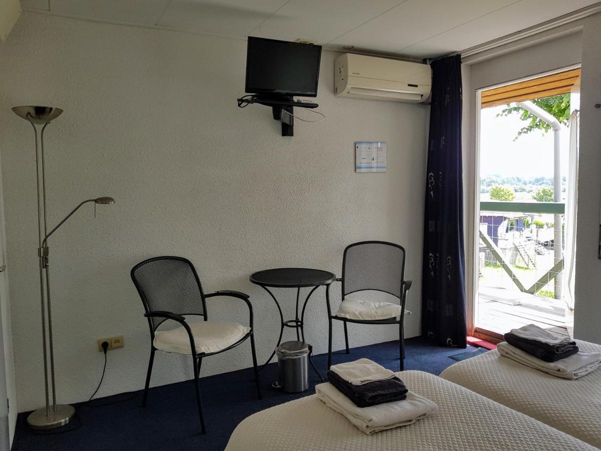 Hotel Garni Ijsselzicht Veessen Bagian luar foto